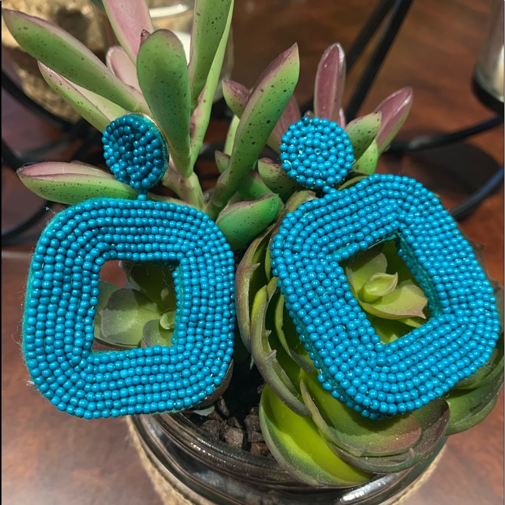 Emerald green earrings